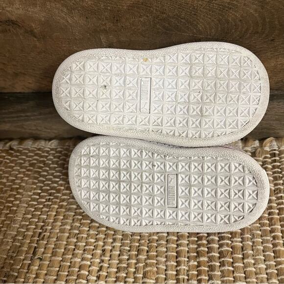 Puma Red Suede Sneakers‎ Size 5C - Picture 11 of 11